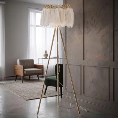 Zdjęcie produktu dla Lampa podłogowa z białymi piórami ø 46x147 cm