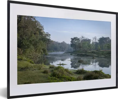 Produktbild von MuchoWow® MuchoWow® Gerahmtes Poster Sonnenaufgang am Fluss im Chitwan-Nationalpark, Nepal 60x40 cm - Poster mit zchwarzem Bilderrahmen - Schlafzimmer - Plakat in Rahmen - Drucken
