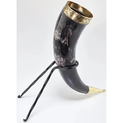 Produktbild von Goldenes Trinkhorn mit Ständer - Wikinger Trinkbecher - Wikinger Bierhorn - Wikinger Trinkhorn - Wikinger Mancave Trinkhorn - Wikinger Zubehör