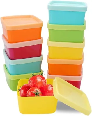 Image de Petites boîtes en plastique de 6,5 x 6,5 x 3,5 cm pour les collations et les fruits