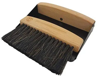 Produktbild von Handbesen mit Holzschaufel und Pferdehaarbürste - Mini