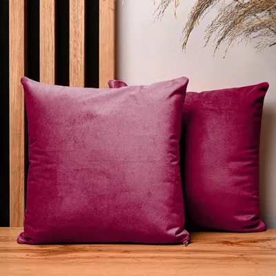 Produktbild von MG Design 2er Set Kissenbezüge 30 x 30 cm in Rot - mit Reißverschluss, samtig-weich mit dezentem Schimmer, pflegeleicht & langlebig