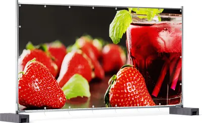 Produktbild von Wallario XXL Outdoor-Poster für Garten oder Balkon, Motiv Erdbeer-Mojito - Frische Erdbeeren, in ca. 340 x 173 cm