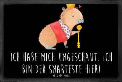 Produktbild von Mr. & Mrs. Panda fußmatte Capybara König 50 x 75 cm - Schwarz - Geschenk, Fußabstreifer, Gummimatte, Haustürmatte, Bodenvorleger, Lustige Sprüche, Schmutzfangmatte