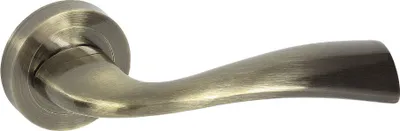 Produktbild von DOMINO Türgriff Drückergarnitur | Türklinke für Zimmertür, Bürotür, Kellertür & Innentür | Türbeschläge aus Aluminium | Bronze Türdrückergarnitur| FLY-R ECO M3