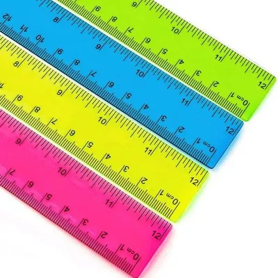 Image de Règle en plastique de 15 cm - Lot de 4 - Transparente - Avec graduation en pouces - Robuste et durable