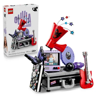 Produktbild von LEGO Editions Olivia Rodrigos Geheimer Koffer - Spielzeug mit Koffer, Mikrofon, Schallplatte, Megafon, Fernseher & Minifigur - Zimmer Deko - Musik Geschenk für Mädchen und Jungen ab 10 Jahren - 43030