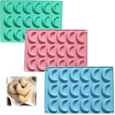Produktbild von 3 Silikonformen mit 18 Mulden in Mondform für Vanillekipferl und Plätzchen