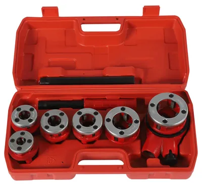 Produktbild von Rohrgewindeschneider Set mit Ratsche - Manuelles BSPT Rohrgewindeschneidwerkzeug - 6 Schneidköpfe 6–32 mm - Für Stahl-, Kupfer- und PPR-Rohre - 54 cm Griff - Rot