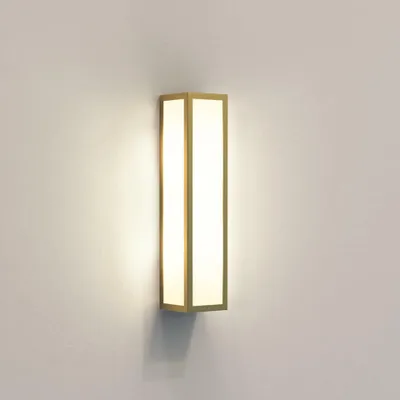 Immagine prodotto di Astro Salerno - Applique per lavabo da bagno in ottone naturale IP44, E14