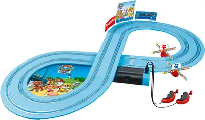 Produktbild von Carrera Autorennbahn PAW PATROL FIRST On the Track, Länge 2,4 m, Aufbau 93 x 45 cm, Maßstab 1:50, mit elektronischen Handreglern für Kinderhände und Kreisel
