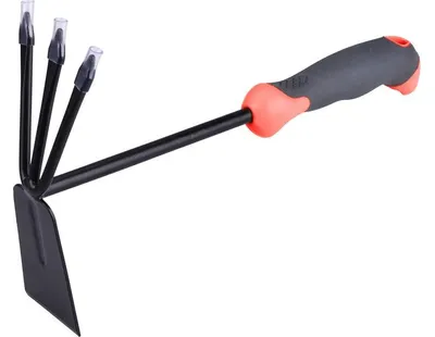 Produktbild von Zahradní motyčka s kypřičem tříhrotým, délka 31cm