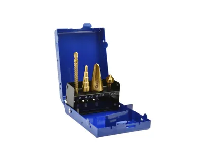 Produktbild von HSS-Titanbohrer Set mit HEX-Schaft – 4-teilig: Reibahle, Senker (8-20 mm), Stufenbohrer (4-12 mm in 2 mm Schritten), Fräsbohrer 6x90 mm