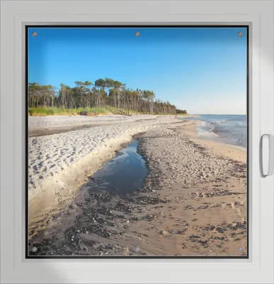 Produktbild von Wallario Lichtschutzbild, Dekorativer Sichtschutz Sonnenschutz 96 x 100 cm mit Motiv: Einsamer Strand am Meer - Blauer Himmel - Verdunklung ohne Bohren