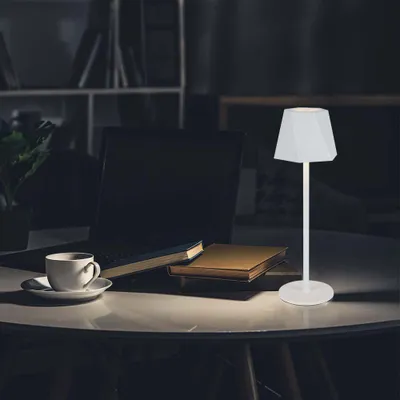 Produktbild von Wiederaufladbare Tischlampen - IP20 - White Body - 1.5 Watt - 150 Lumen - 3IN1