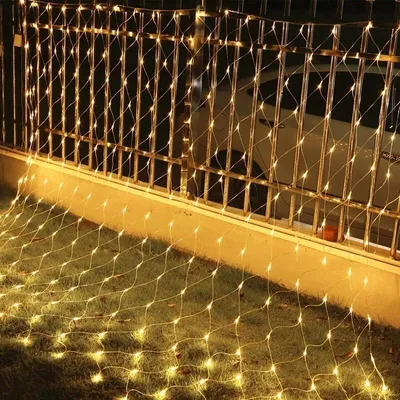 Obrázok produktu pre LED svetelná sieť – svetelná clona – 3 x 3 m – vodotesná (IP65) – 8 režimov – pre vonkajšie použitie – zástrčka EÚ – teplá biela