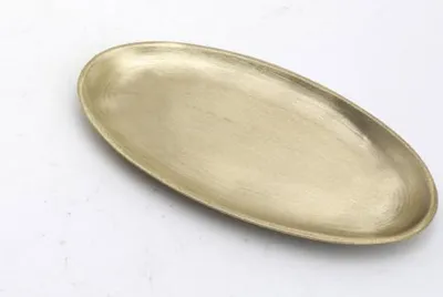 Produktbild von Kerzenteller oval 12 x 6 cm Messing Gold matt satiniert für Ovalkerzen, Ellipsen, Hochzeitskerzen, Taufkerzen