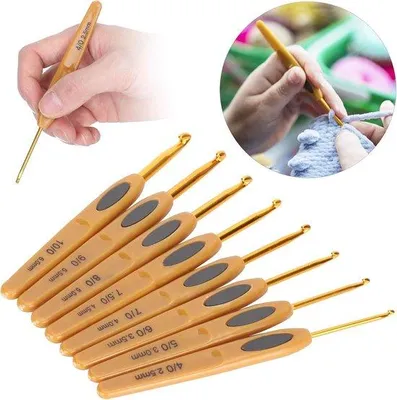Image de Jeu de 8 aiguilles à tricoter en aluminium, souples, ergonomiques, marron