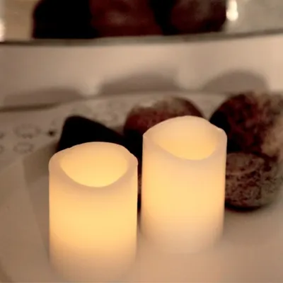 Produktbild von Best Season LED-Leuchtkerzen mit Echtwachs, 2 Stück, flackernd ca.6 x 5 cm,batteriebetrieben, amber LED, 066-27