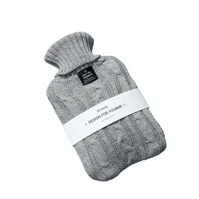 Produktbild von Wärmflasche mit weichem Strickbezug Auslaufsichere Wärmeflasche Bettflasche zur Schmerzlinderung aus Naturkautschuk für Kinder 1000ml Grau