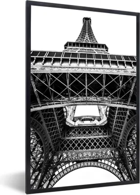 Produktbild von MuchoWow® Gerahmtes Poster Unter dem Eiffelturm 60x90 cm - Poster mit Schwarzem Bilderrahmen Wandposter Rahmen Foto Bilder - Kunst