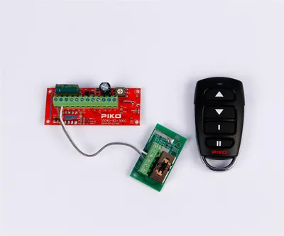 Produktbild von Piko R/C Sender und Empfänger für Loks 35040