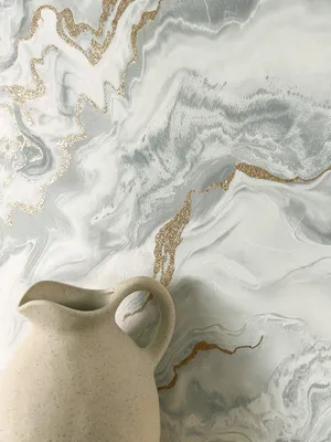 Produktbild von NEWROOM Tapete Grau Vliestapete Marmor - Mustertapete Modern Hellgrau Gold Acryl Leicht glänzend Marmoroptik 3D Optik Marmortapete