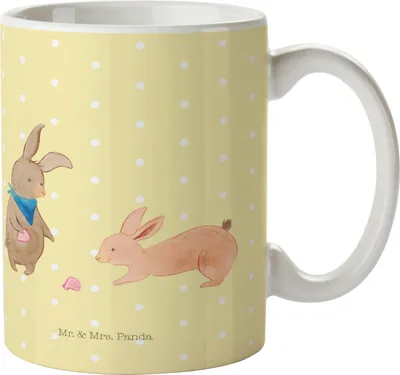 Produktbild von Mr. & Mrs. Panda Kaffeebecher Hasen Muschel - Gelb Pastell - Geschenk, Kakaotasse, Urlaub, Muscheln, Kaffeetasse, Pott, Freundin, Becher, Strand, Ferien, Teetasse, Tasse