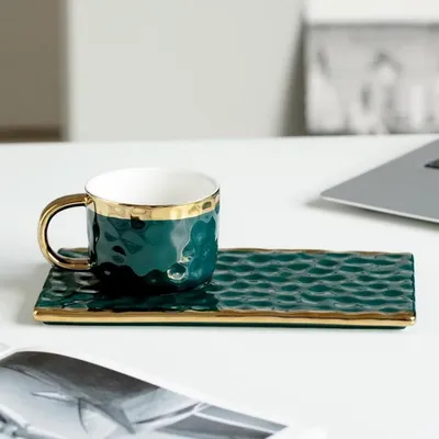 Produktbild von Espressotasse mit Untertasse 180ml Porzellan Goldrand Grün mit Löffel