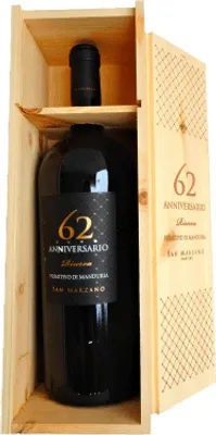 Immagine prodotto di Primitivo di Manduria DOP Riserva 62° Anniversario 2018, formato magnum, confezionato in una scatola OHK di Feudi di San Marzano: un vino rosso di punta, secco, proveniente dalla regione Puglia