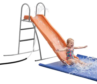 Immagine prodotto di VEVOR – Scivolo d'acqua autoportante da 165 cm, scivolo da giardino per bambini, con spruzzatore integrato e regolabile, scaletta e tappetino protettivo per il pavimento. Scivolo per bambini in metallo e plastica