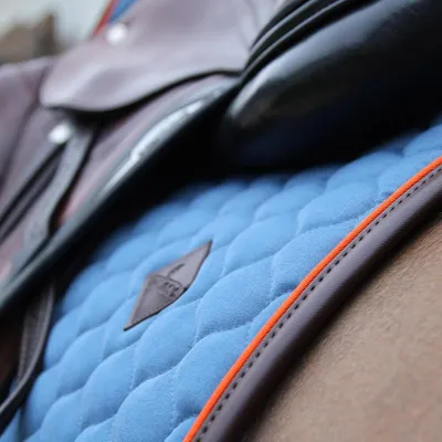 Produktbild von Kentucky Horsewear Saddle Pad Onion Quilt Leather Neon Jumping, Farbe:Old Rose, Größe:Full