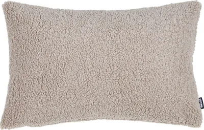 Produktbild von Kissenhülle Cloud Done aus weichem, flauschigem Schaffell-Imitat im skandinavischen Design mit verstecktem Reißverschluss