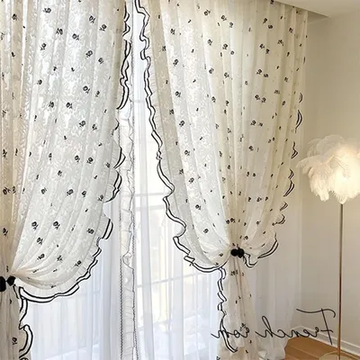 Immagine prodotto di Tende trasparenti - Tende leggere - Decorazioni per il soggiorno - Ricamo con motivi floreali (rose) - 2 pezzi, dimensioni 132x160 cm - Bianco