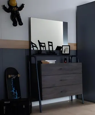 Zdjęcie produktu dla Nowoczesna szara drewniana komoda z dużą ilością miejsca do przechowywania i stylowym designem
