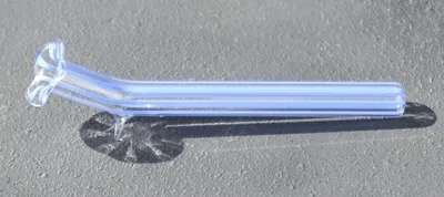 Produktbild von Liegeväschen mit Farbstreifen Glas 10cm blau