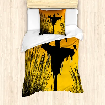 Produktbild von ABAKUHAUS Vogelscheuche Bettbezug Set für Einzelbetten, Rural Silhouettes, Milbensicher Allergiker geeignet mit Kissenbezug, 135 cm x 200 cm - 80 x 80 cm, Marigold Erde Gelb