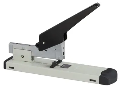 Productafbeelding van Relaxdays Professionele nietmachine, hefcapaciteit van 100 vellen, geschikt voor 24/6 nietjes, inwerpdiepte tot 70 mm, grote kantoornietmachine, grijs
