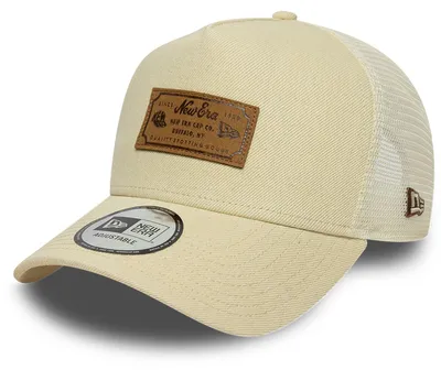 Produktbild von New Era A-Frame Mesh Trucker Cap - LEDER Brand Patch beige