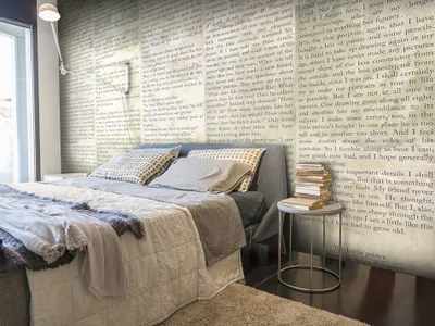 Immagine prodotto di PURO TAPETE - Carta da parati realistica senza ripetizione e sfalsamento Rotolo di carta da parati in tessuto non tessuto da 10 m Carta da parati moderna di design murale - Antoine de Saint-Exupéry - IL PRINCIPE m-A-0594-j-b