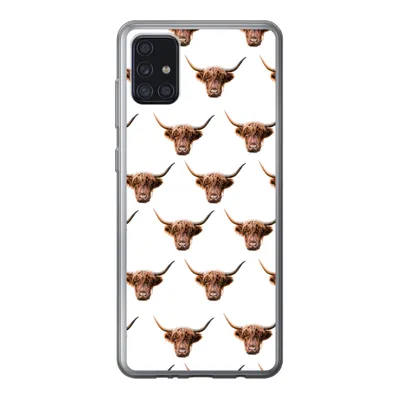 Produktbild von MuchoWow® Handyhülle Schutzhülle Hülle für Samsung Galaxy A52 5G Schottischer Highlander - Kuh - Muster Silikon Softcase Handy Hülle - Umschlag