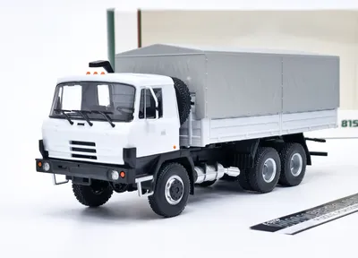 Obrázok produktu pre Tatra 815 V26 Nákladné auto s prívesom - biela/sivá MODIMIO 1:43