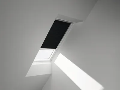 Produktbild von VELUX Wabenplissee schwarz solarbetriebenPK10 1047S