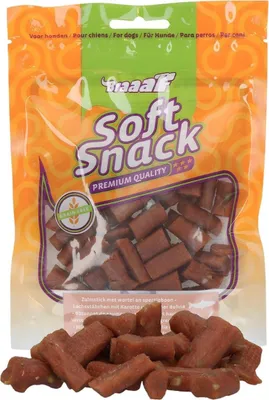 Productafbeelding van Braaf Hondensnoepje, zachte snack, lachstokjes met wortel, 85 gram