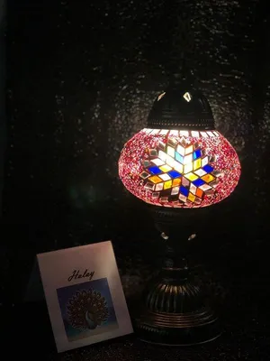Obrázok produktu pre Ručne vyrobená turecká lampa Sfeerlamp v odtieňoch fialovej a purpurovej s farebnou mozaikou – orientálna stolová lampa pre atmosférické osvetlenie