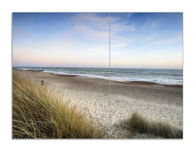 Produktbild von Wallario Herdabdeckplatte aus Glas, Größe 70 x 52 cm 2-teilig, Motiv Strandspaziergang im Urlaub an der Ostsee