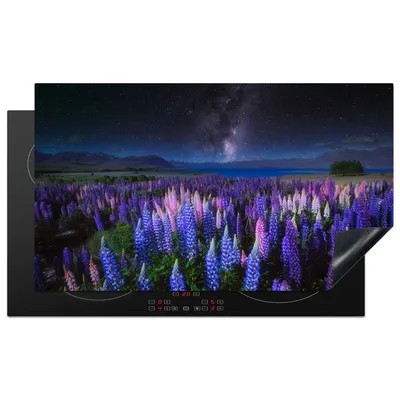 Produktbild von KitchenYeah© Herdabdeckplatte Blumen - Nacht - Lupine - Sternenhimmel - Lila - Natur , 89x51cm, Küche Deko, Glaskeramikkochfeld Herdabdeckung, Abdeckplatte fùr Kochfeld