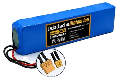 Zdjęcie produktu dla Akumulator litowo-jonowy, pojemność 100Ah, kompatybilny z pojazdami elektrycznymi, złączami XT60-XT30