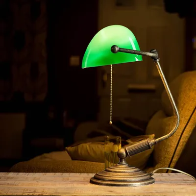 Produktbild von Bankerlampe Messing massiv Glas Zugschalter Handarbeit in Bronze Grün Schreibtischlampe