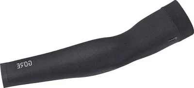 Produktbild von Famanu Armsleeve Sportkompressionsärmel für Ballsportarten und Ausdauersport - Schwarz